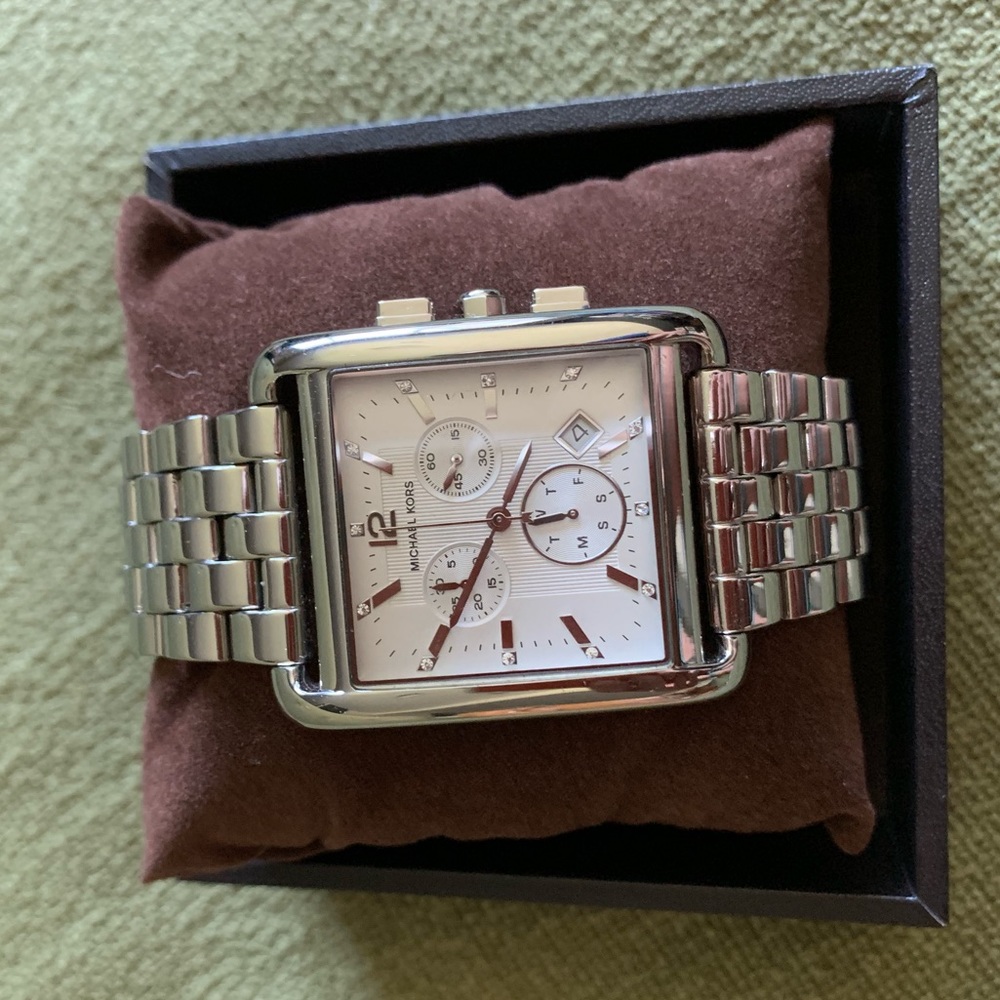 New!! Michael Kors silver watch (never worn!!)